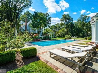 808 Springvale Rd, Great Falls, VA 22066