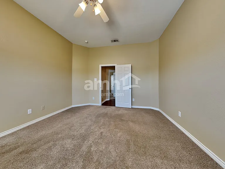 8923 Wild Rose Ln — Photo 11