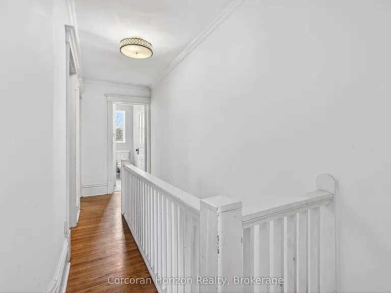 520 John St N — Photo 26