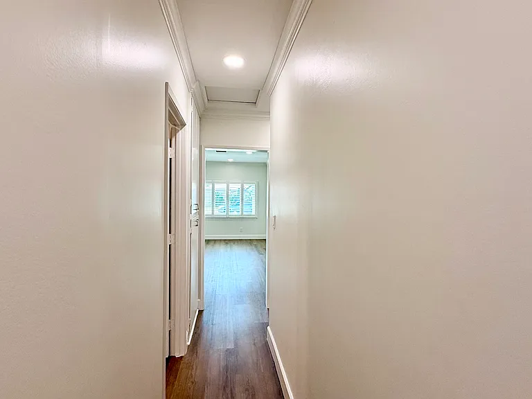 21316 Lynton Ave — Photo 13