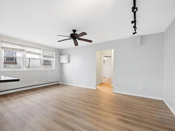 77 Sherman Place image 3 of 19