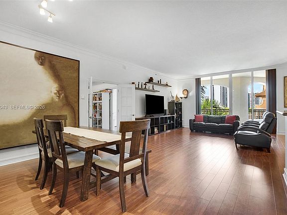 2nd image of 3001 NE 185th St APT 610