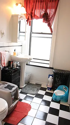 Rented by True Real Estate Group | media 6