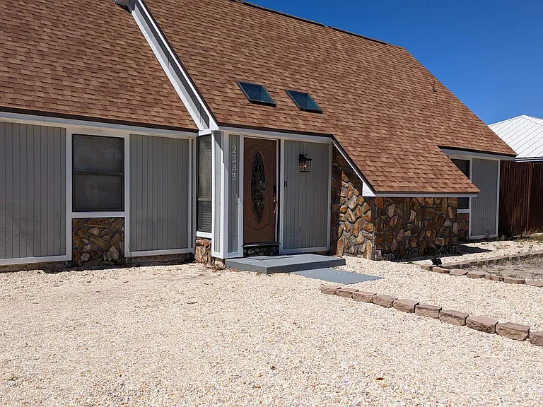 2343 Grand Oaks Ln — Photo 2