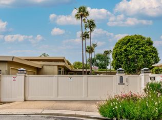 4211 W Toluca Lake Ln, Burbank, CA 91505