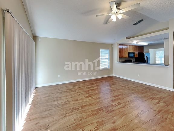 5th image of 1299 Highfield Ln