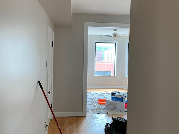 4th image of 2850 W Diversey Ave #2W
