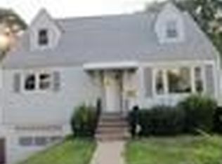 40 Whitestone Pl, New Rochelle, NY 10801