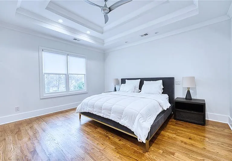 2975 Osborne Rd NE — Photo 33