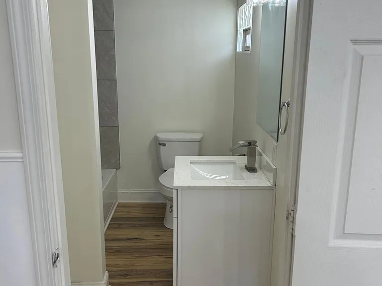 1578 Manchester Ave — Photo 3