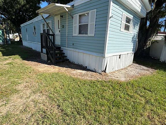 2nd image of 2227 Yeats St