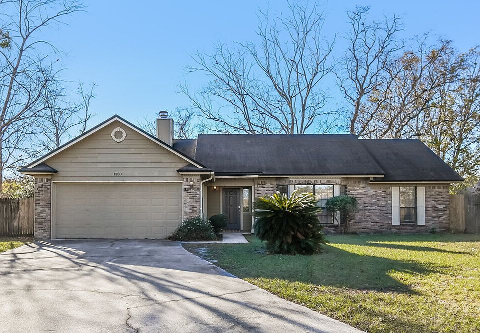 1st image of 1380 Mayberry Ln