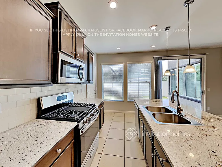 2713 S Valle Verde — Photo 10