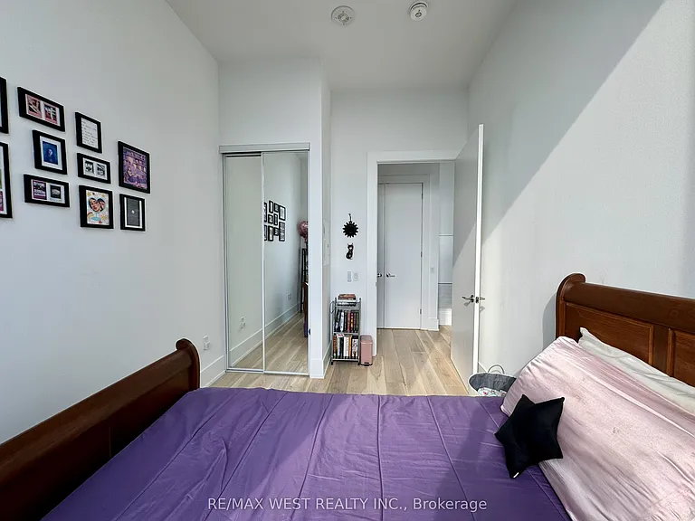 39 Roehampton Ave #4603 — Photo 12