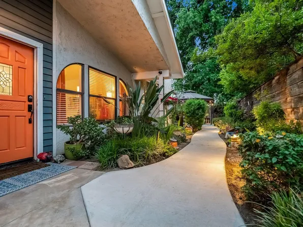 1937 S Pinnacle Street, Visalia, CA 93292