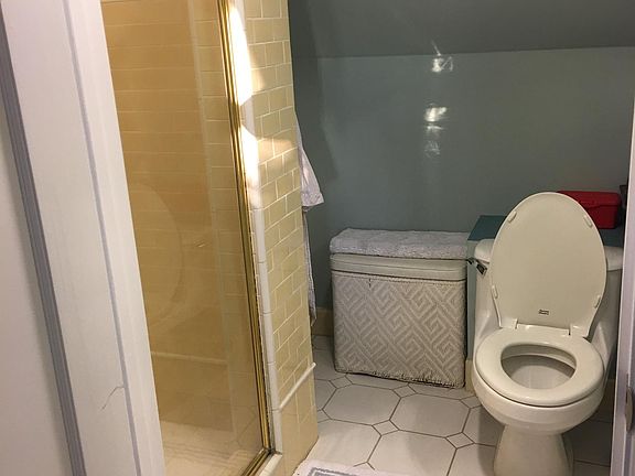 5th image of 300 N Orange Dr