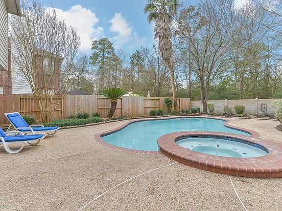 3rd image of 4923 Echo Falls Dr