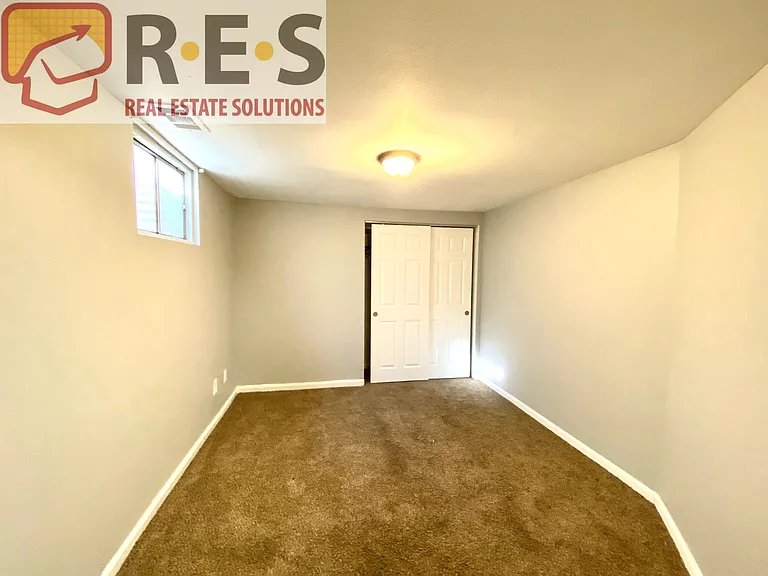 7701 W Glasgow Pl — Photo 9