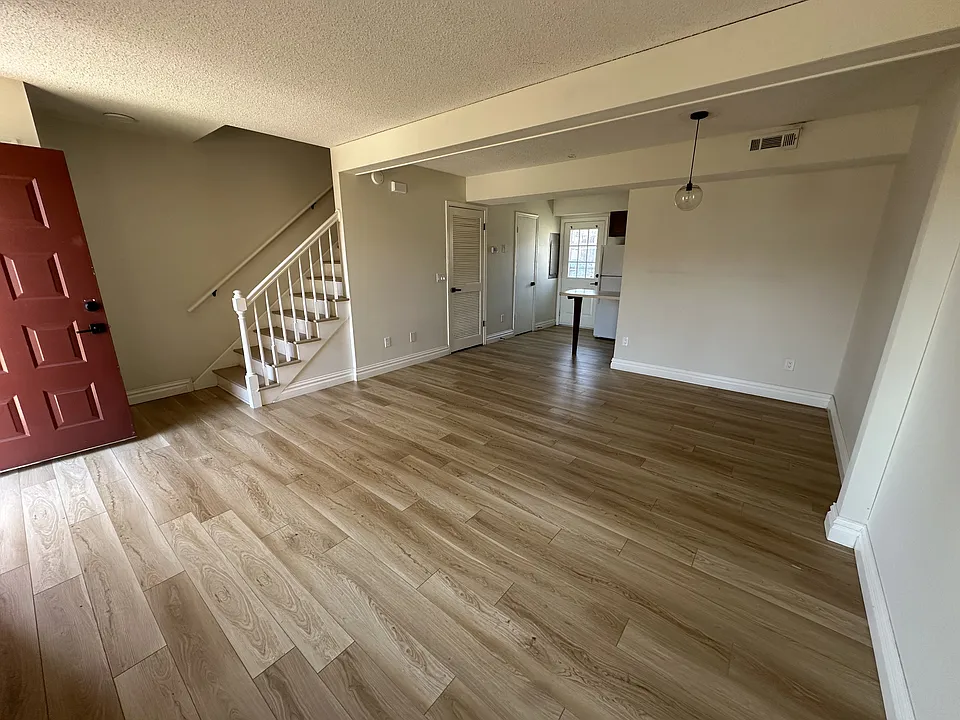 1663 Buttonwood Ct