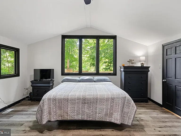 2 bed, 1547 sqft, $2,200 — Photo 4