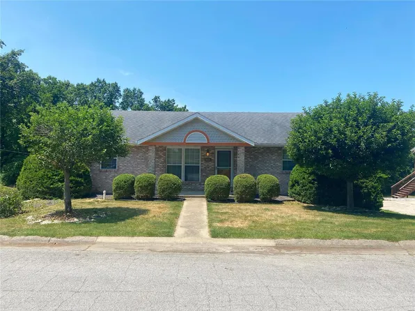 106 Carriage Rd, Hannibal, MO 63401