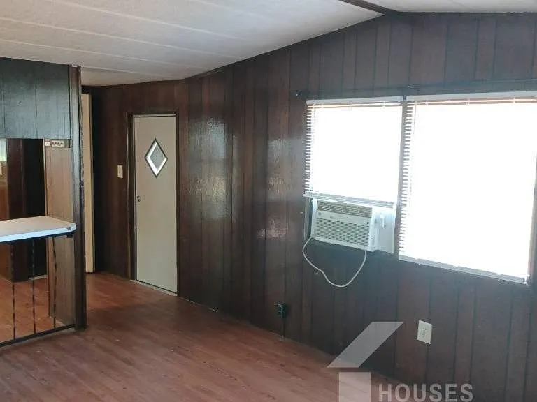 110 Community Rd — Photo 2