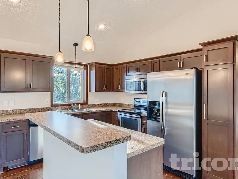 7535 Lannon Ave NE — Photo 4