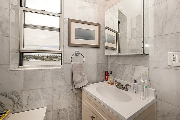 Rented by Rita S Citrin, LREB | media 35