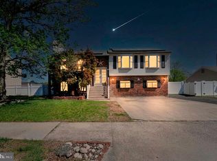 408 Jennifer Ln, Williamstown, NJ 08094