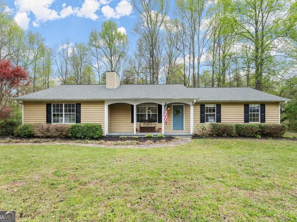 4418 Oak Creek Dr, Gainesville, GA 30506