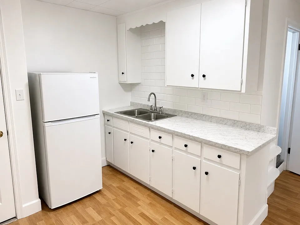 829 Main St #5
