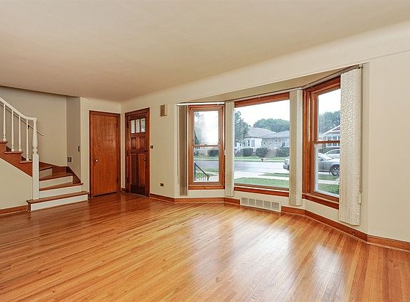 2nd image of 5131 N Nagle Ave