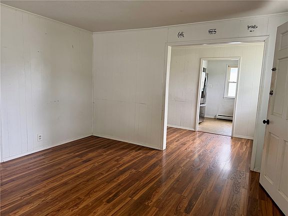 3rd image of 3212 Richmond Ave