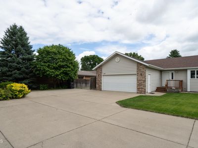 1557 S Washington St, Bismarck, ND, 58504