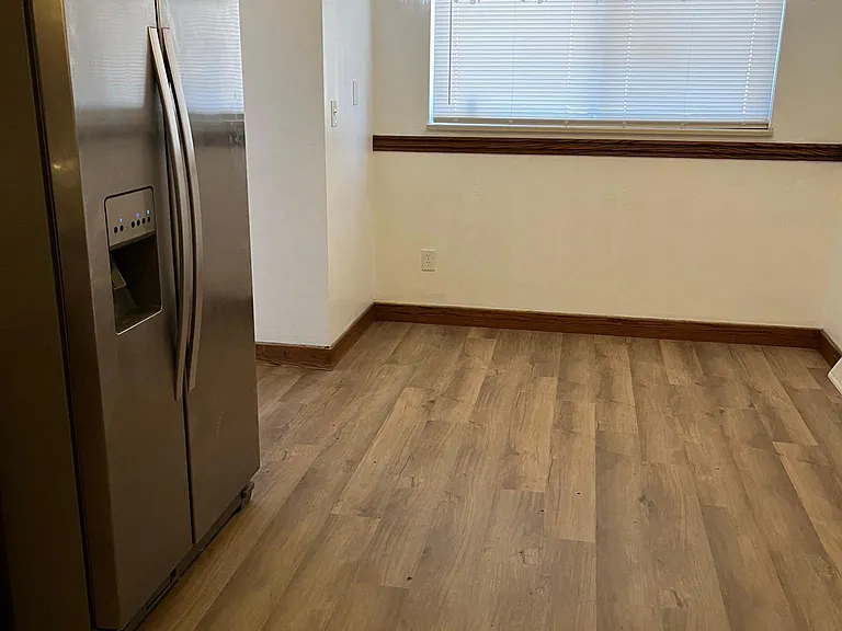 1127 S Gay Dr — Photo 3