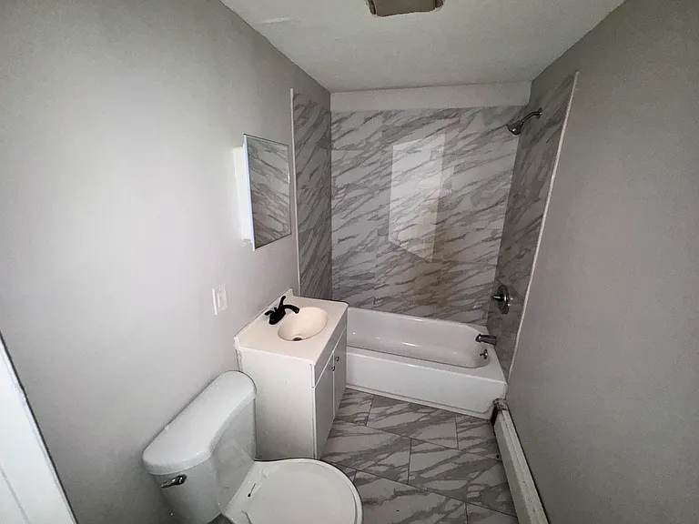 53 Tillinghast St #2R — Photo 3
