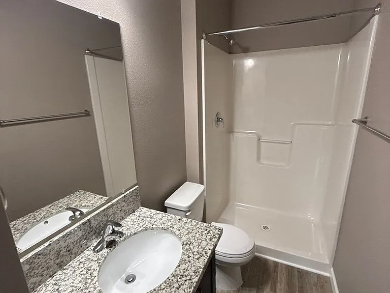 Hawthorne Place Apartments — Photo 25
