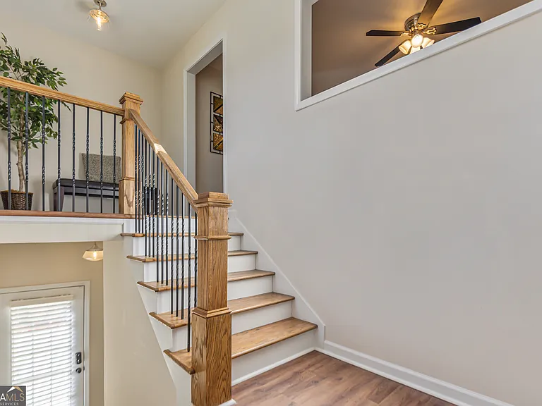 27 W Ridge Dr SE — Photo 4