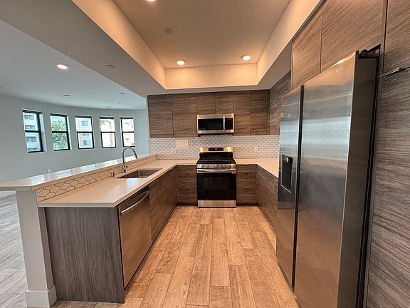 5th image of 4383 N Sepulveda Blvd #201