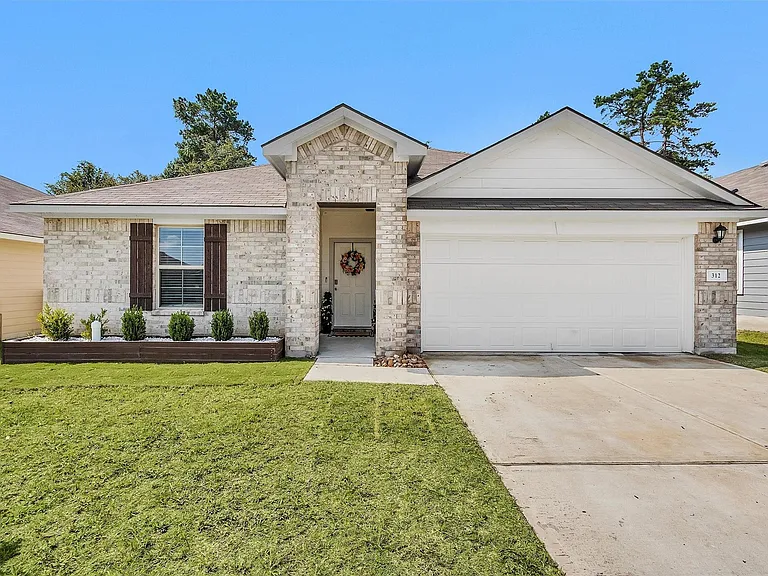 312 Pecos Dr — Photo 5