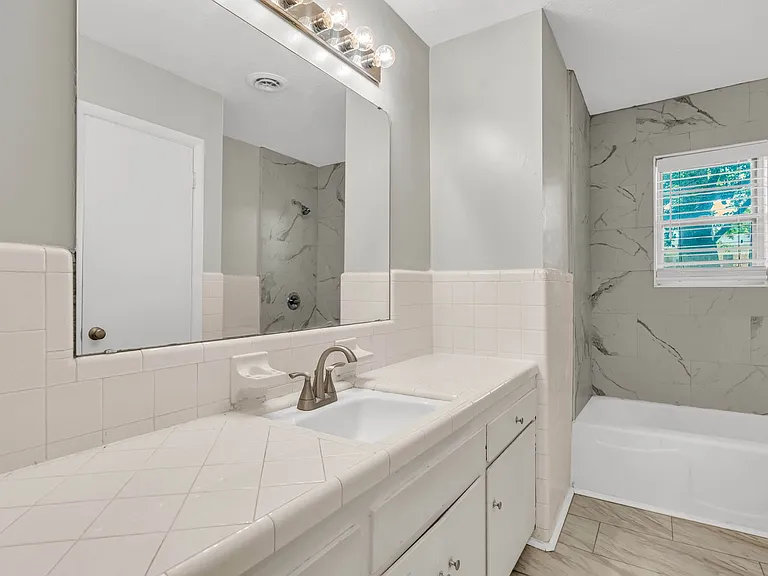 2507 Buckner Ave — Photo 13