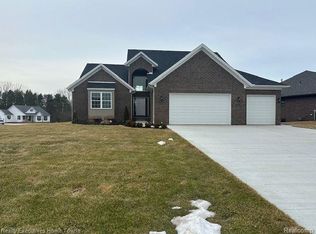 1 Old Course Rd, Saint Clair, MI 48079