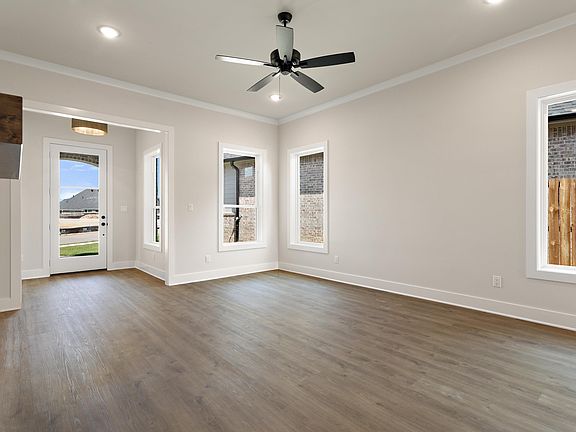 5th image of 7178 Alexander Dr