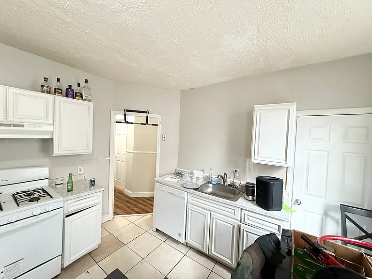 17 Cawfield St #1L — Photo 2