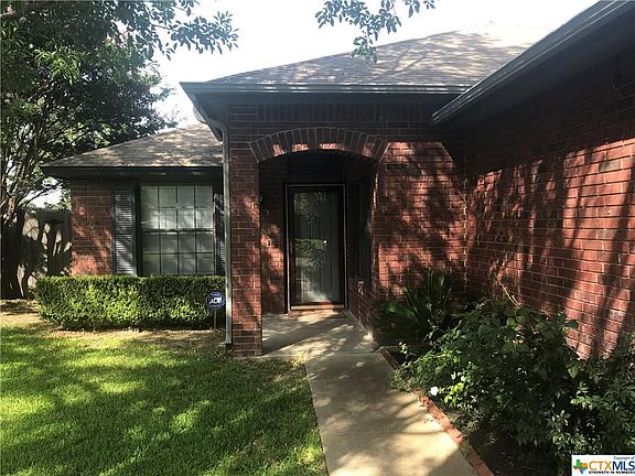 3rd image of 611 Red Cloud Dr