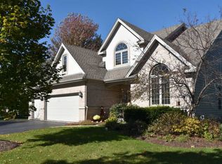 7430 Bittersweet Dr, Gurnee, IL 60031