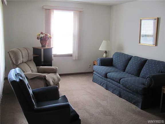 2nd image of 272 Wilmington Ave