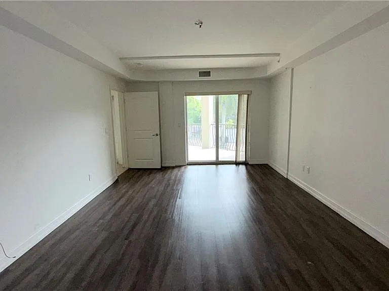 1100 Pine Ridge Rd #200 — Photo 5