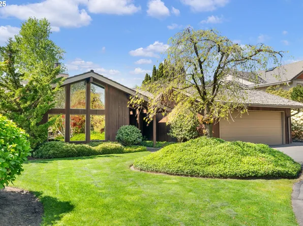 3135 NW Circle A Dr, Portland, OR 97229