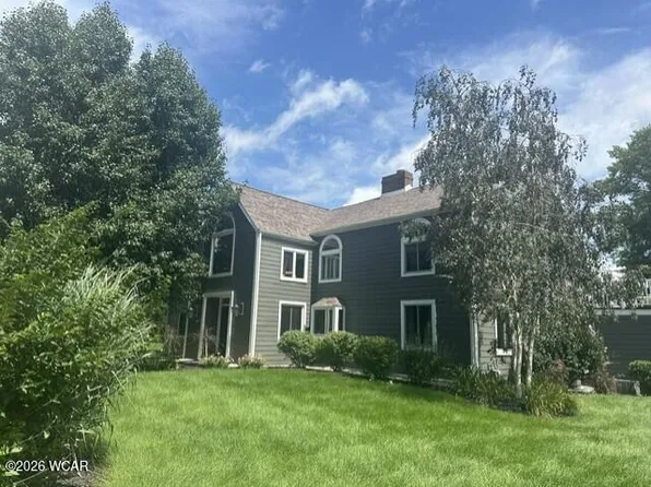 90 Hawthorne Dr, Lima, OH 45805